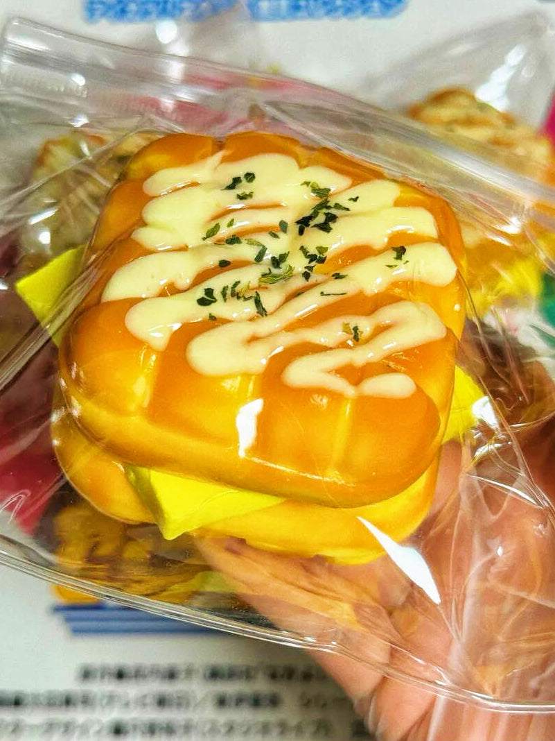 Double layered cheese pineapple bun